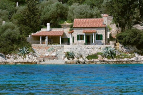 Villa Regalo on Hvar, beach front